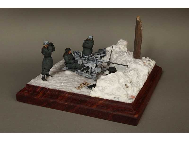 WSS Crew For 2 cm Flak 38. 4 Figures - image 1