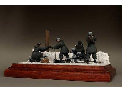 WSS Crew For 2 cm Flak 38. 4 Figures - image 11