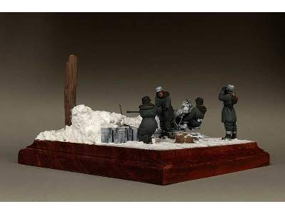 WSS Crew For 2 cm Flak 38. 4 Figures - image 15