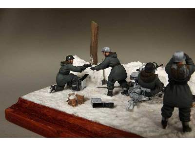 WSS Crew For 2 cm Flak 38. 4 Figures - image 20