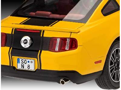 2010 Ford Mustang GT Model Set - image 5