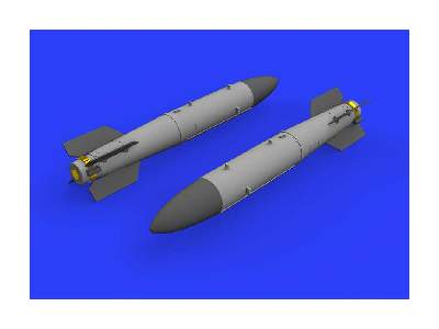 B43-0 Nuclear Weapon w/  SC43-4/ -7 tail assembly 1/72 - image 5