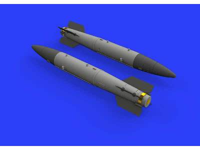 B43-1 Nuclear Weapon w/  SC43-4/ -7 tail assembly 1/72 - image 2