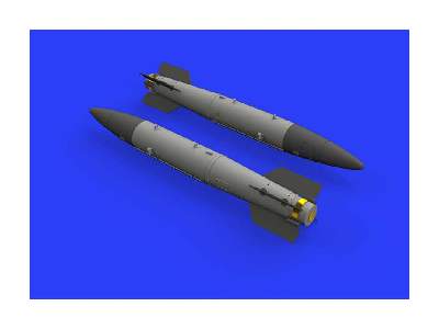 B43-1 Nuclear Weapon w/  SC43-4/ -7 tail assembly 1/72 - image 5