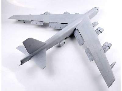 B-52h U.S. Stratofortress Strategic Bomber - image 18