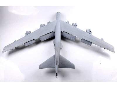 B-52h U.S. Stratofortress Strategic Bomber - image 19