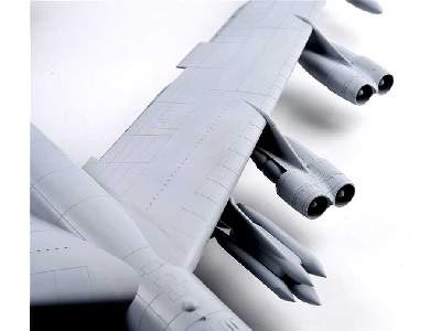 B-52h U.S. Stratofortress Strategic Bomber - image 22