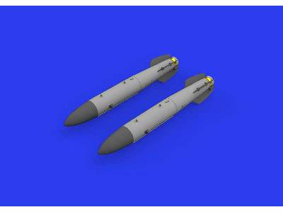 B43-0 Nuclear Weapon w/  SC43-3/ -6 tail assembly 1/48 - image 1