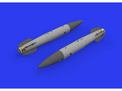 B43-1 Nuclear Weapon w/  SC43-3/ -6 tail assembly 1/48 - image 1