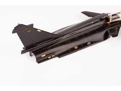 Rafale C w/ khaki seatbelts 1/48 - Revell - image 13