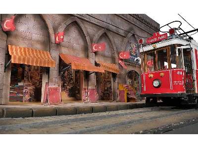 Istanbul tram - image 15