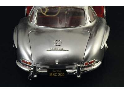 Mercedes-Benz 300 Sl Gullwing - image 7