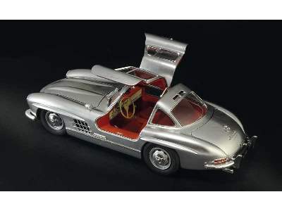 Mercedes-Benz 300 Sl Gullwing - image 8