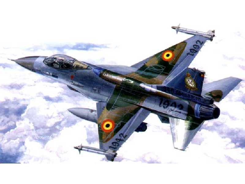 Lockheed Martin F-16A Block 52 Spitfire Falcon - image 1 Lockheed Martin F-16A Block 52 Spitfire Falcon - image 1