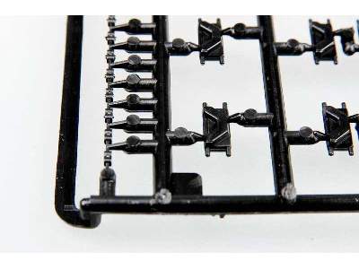 U.S. T85e1 Track For U.S. M24 Light Tank (Late) - image 4