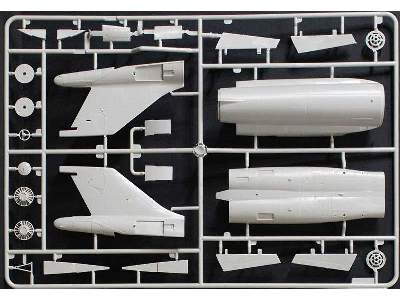 RF-101C/G/H Voodoo  - image 2