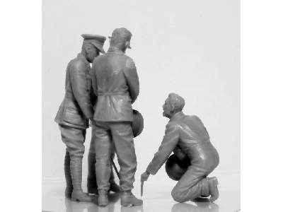 WWI British Tank Crew - 4 figures - image 9