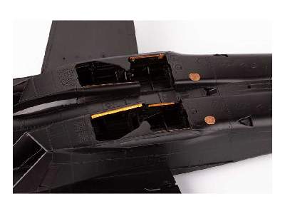 F/ A-18E exterior 1/32 - Revell - image 7