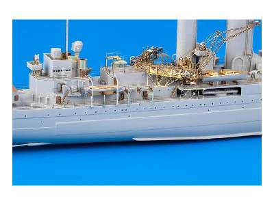 HMS Exeter railings 1/350 - Trumpeter - image 8