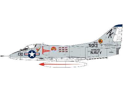 Douglas A-4B/Q Skyhawk - image 4