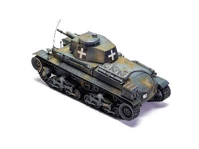 German Light Tank Pz.Kpfw.35(t) - image 2