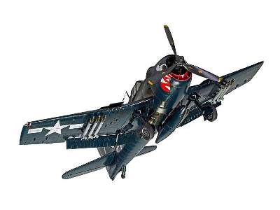 Grumman F6F-5 Hellcat - image 4