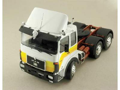 MAN 26.321 Formel Six truck - image 4