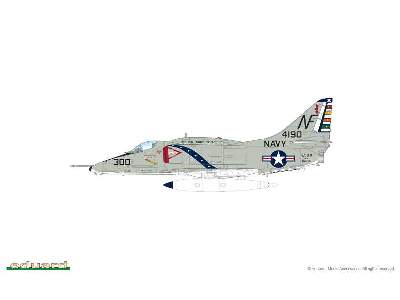 A-4F 1/144 - image 4