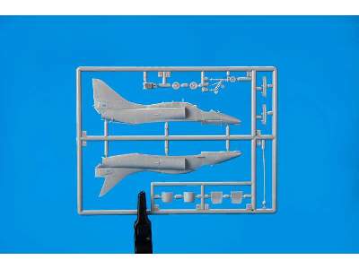 A-4F 1/144 - image 10