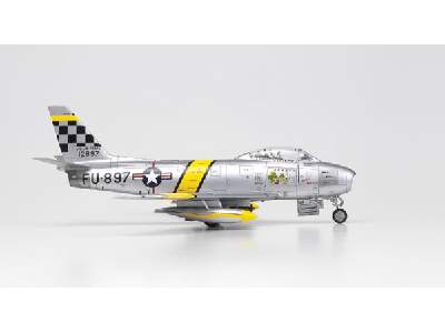 F-86F Sabre The Huff - image 4