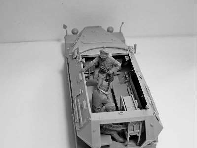 German Command Vehicle Crew (1939-1942) - 4 figures - image 8