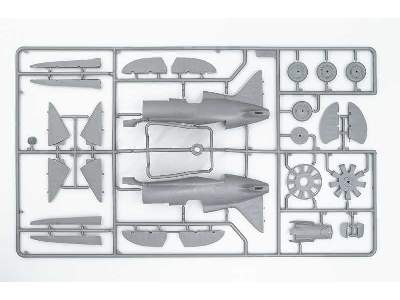 I-16 type 17, WWII Soviet Fighter - image 8