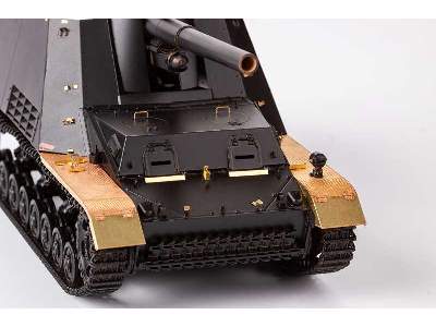 Hummel exterior 1/35 - Tamiya - image 3