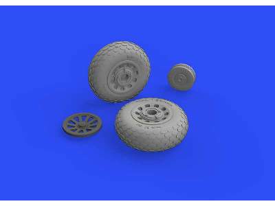 P-51D wheels oval tread 1/48 - Eduard - image 2