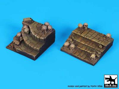 Stairs With Skulls For 75 mm Figures (50x50/55x55 mm) - image 3