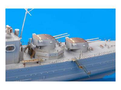 HMS Cornwall 1/350 - Trumpeter - image 9