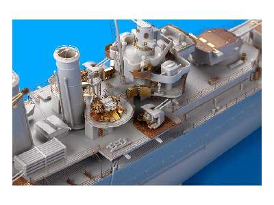 HMS Cornwall 1/350 - Trumpeter - image 14