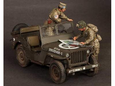 Major And 1 Lieutenant 101st Airborne Division, WW Ii 2 Figures - image 1