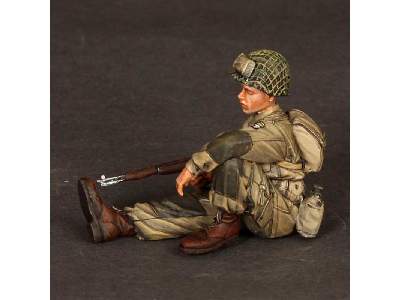 U.S. Army Airbornes And Sgt. On Rest 3 Figures - image 3