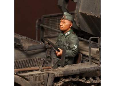Driver For Sd.Kfz.10/4 - image 1
