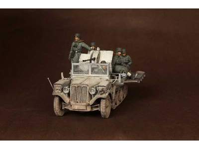 Crew For Sd.Kfz.10/4 Fur 2cm Flak 30 (For Dragon 6676) - image 4