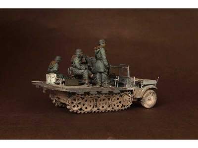 Crew For Sd.Kfz.10/4 Fur 2cm Flak 30 (For Dragon 6676) - image 9