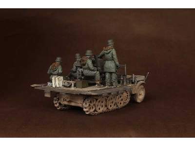 Crew For Sd.Kfz.10/4 Fur 2cm Flak 30 (For Dragon 6676) - image 10