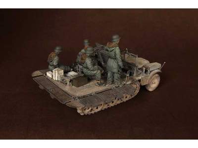 Crew For Sd.Kfz.10/4 Fur 2cm Flak 30 (For Dragon 6676) - image 19