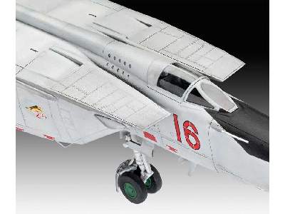 MiG-25 RBT - image 2