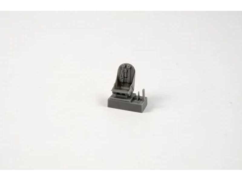 Defiant Pilot's Seat With Belts (For Airfix) - image 1