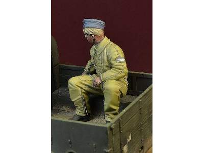 WWii Luftwaffe Bomber Pilot Sitting - image 2