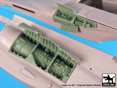 F-15 C Engine + Canon For Hasegawa - image 1