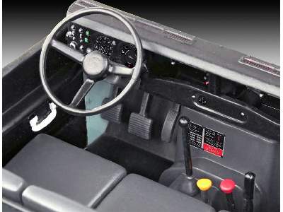Land Rover Series III - image 6