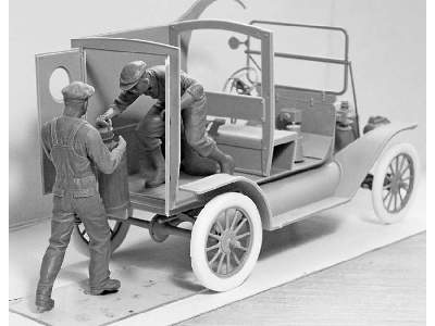 Gasoline Delivery, Model T 1912 Delivery Car with Loaders - image 8